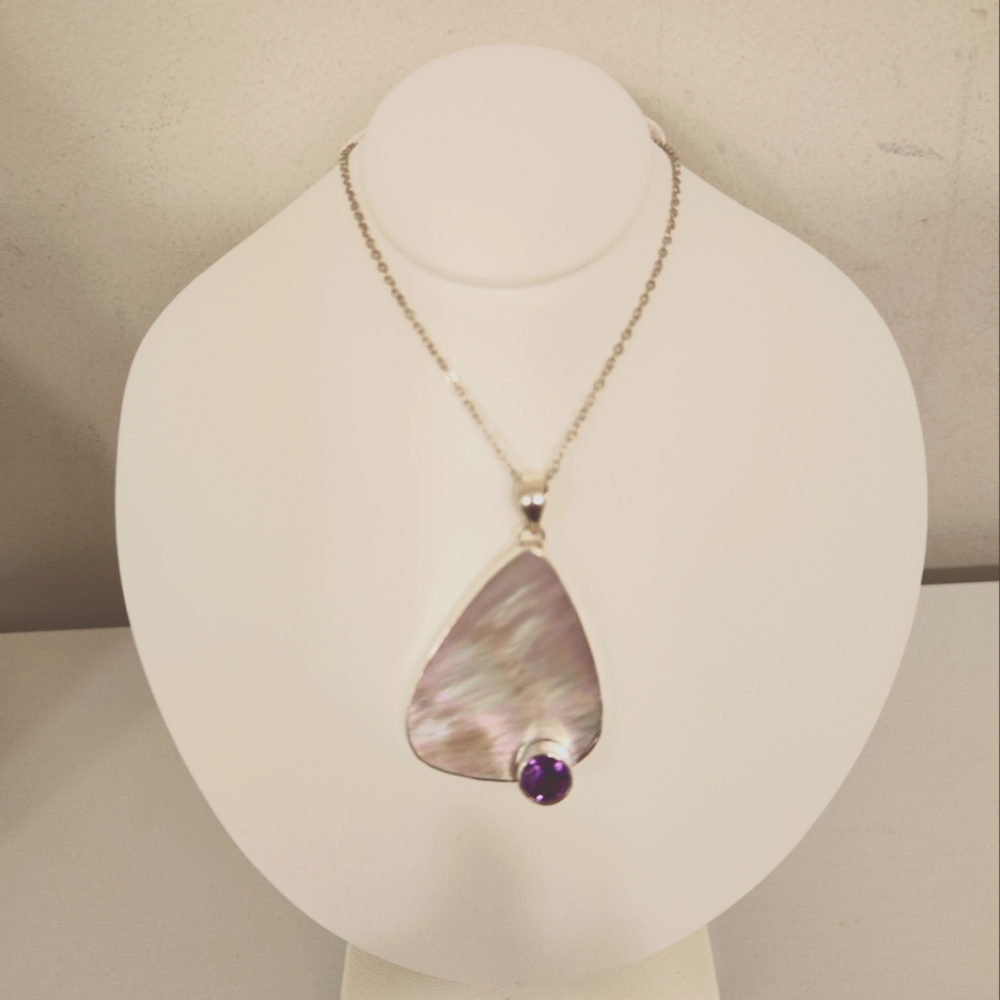 Mother of pearl with amethyst pendent